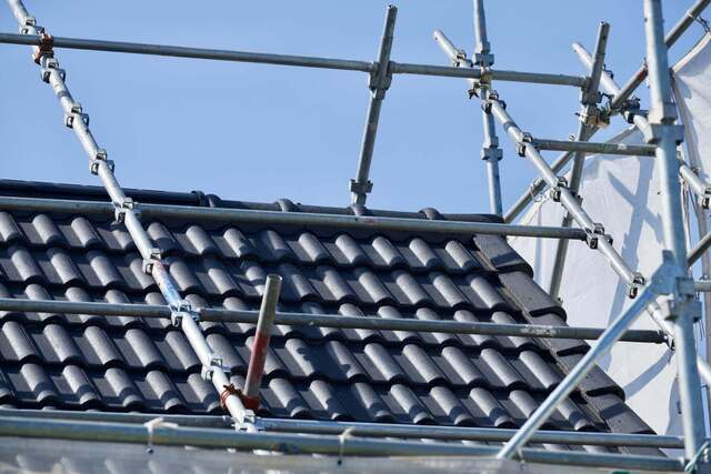 屋根を塗り替える際の工事方法について